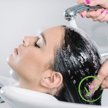 Póthaj Stúdió | Garai Zsanett - Póthaj ápolási tanácsok | Mindig öblítsd ki alaposan a póthajból a sampont és a balzsamot is!